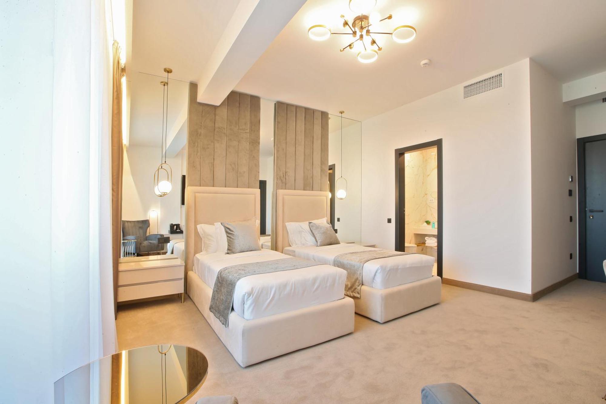 Hotel Artemis Oradea Ngoại thất bức ảnh