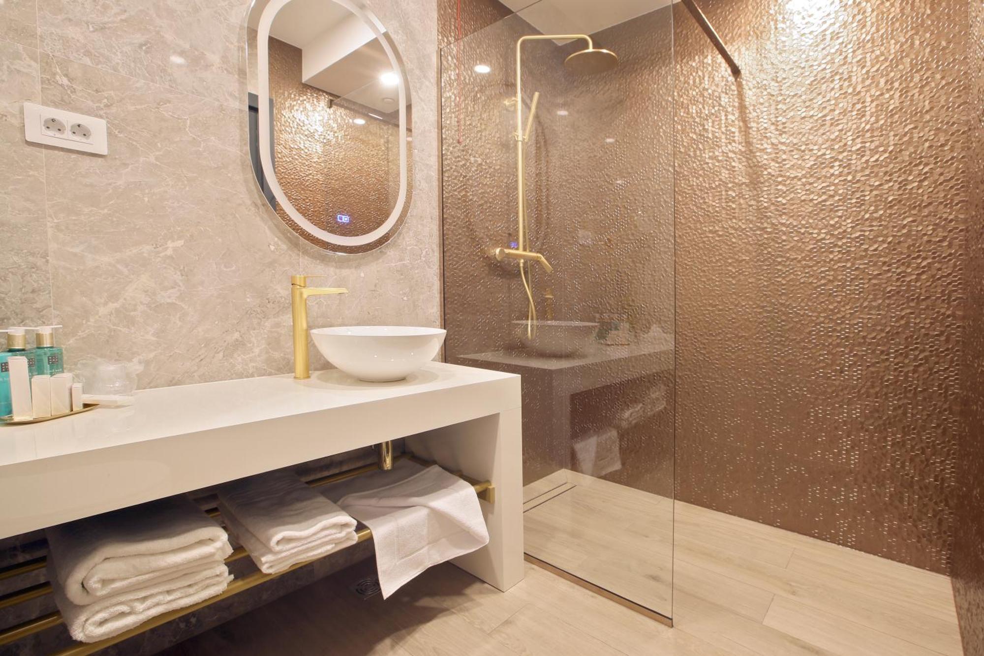 Hotel Artemis Oradea Ngoại thất bức ảnh